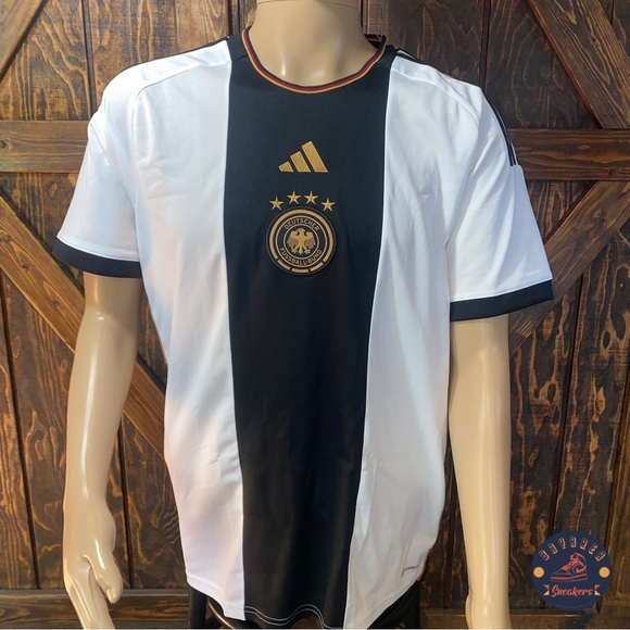 Germany 2022 Home World Cup Soccer Jersey Adidas Mens Slim Fit HJ9606 - Picture 1 of 4